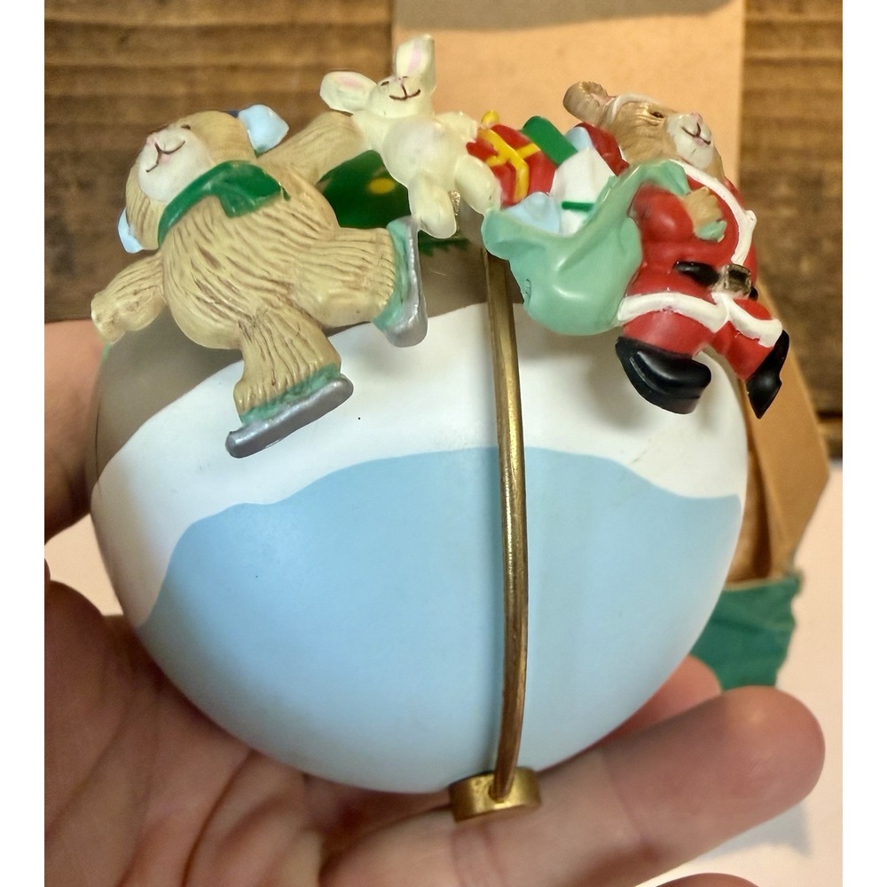 NOMA Ornamotion Santa Bears Around-The-World Christmas Ornament Motion VIDEO!!!